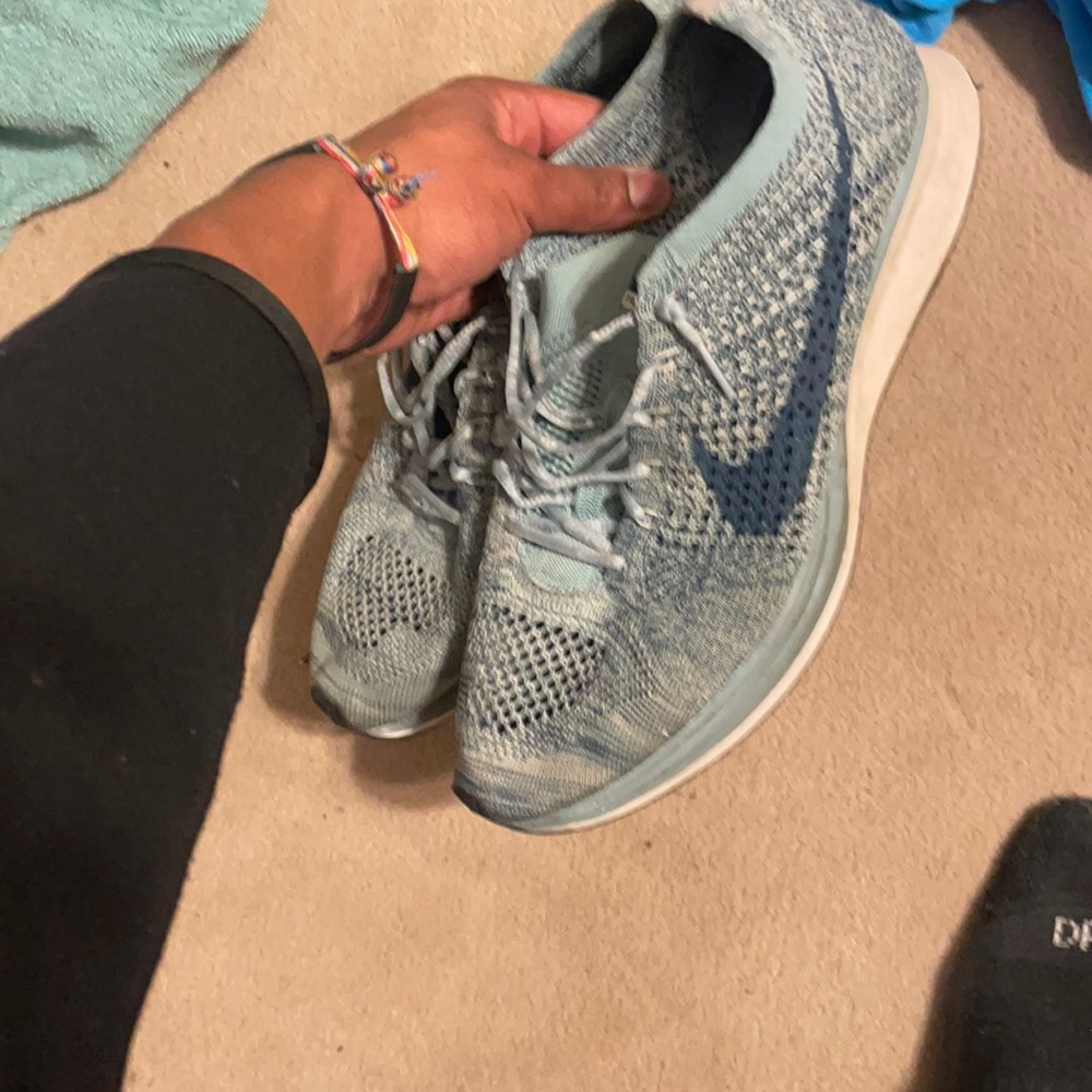 Nike fly knit racers